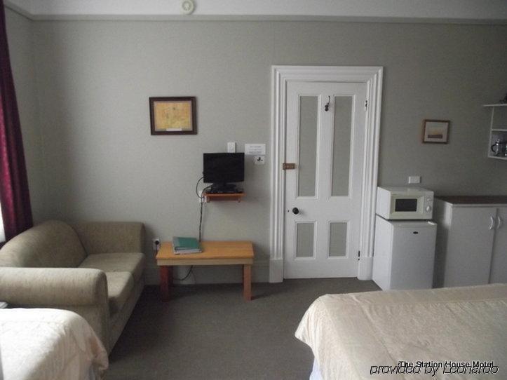 The Station House Motel Collingwood Room photo