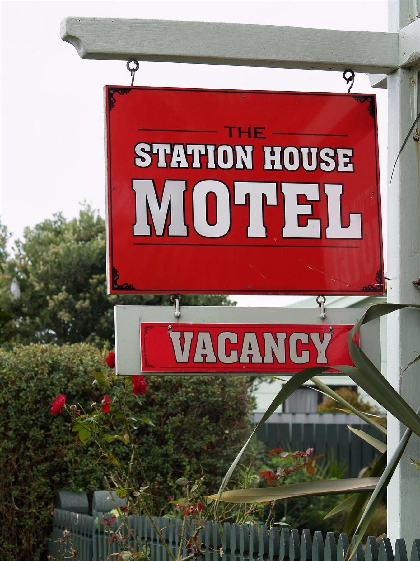The Station House Motel Collingwood Exterior photo