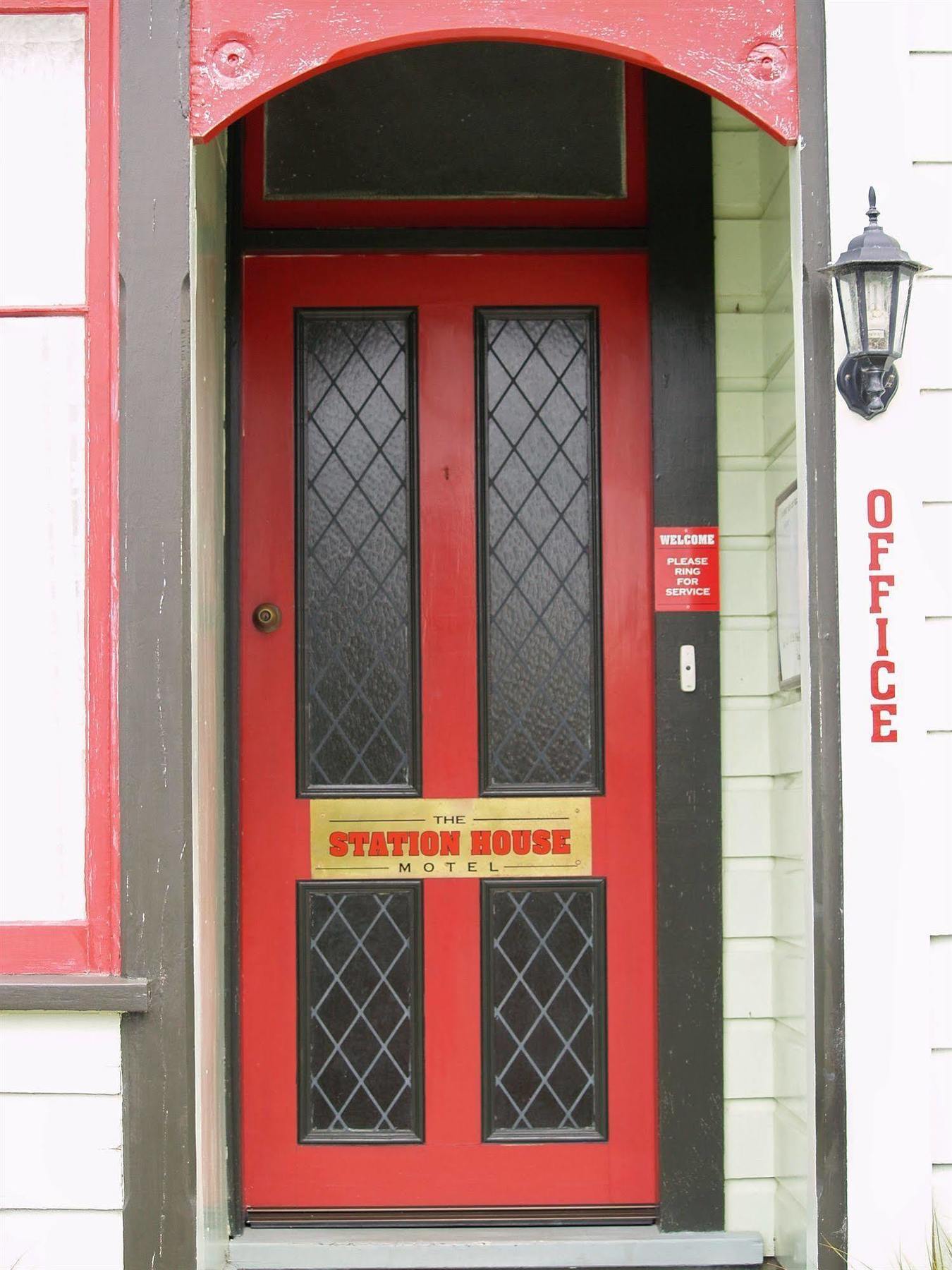 The Station House Motel Collingwood Exterior photo