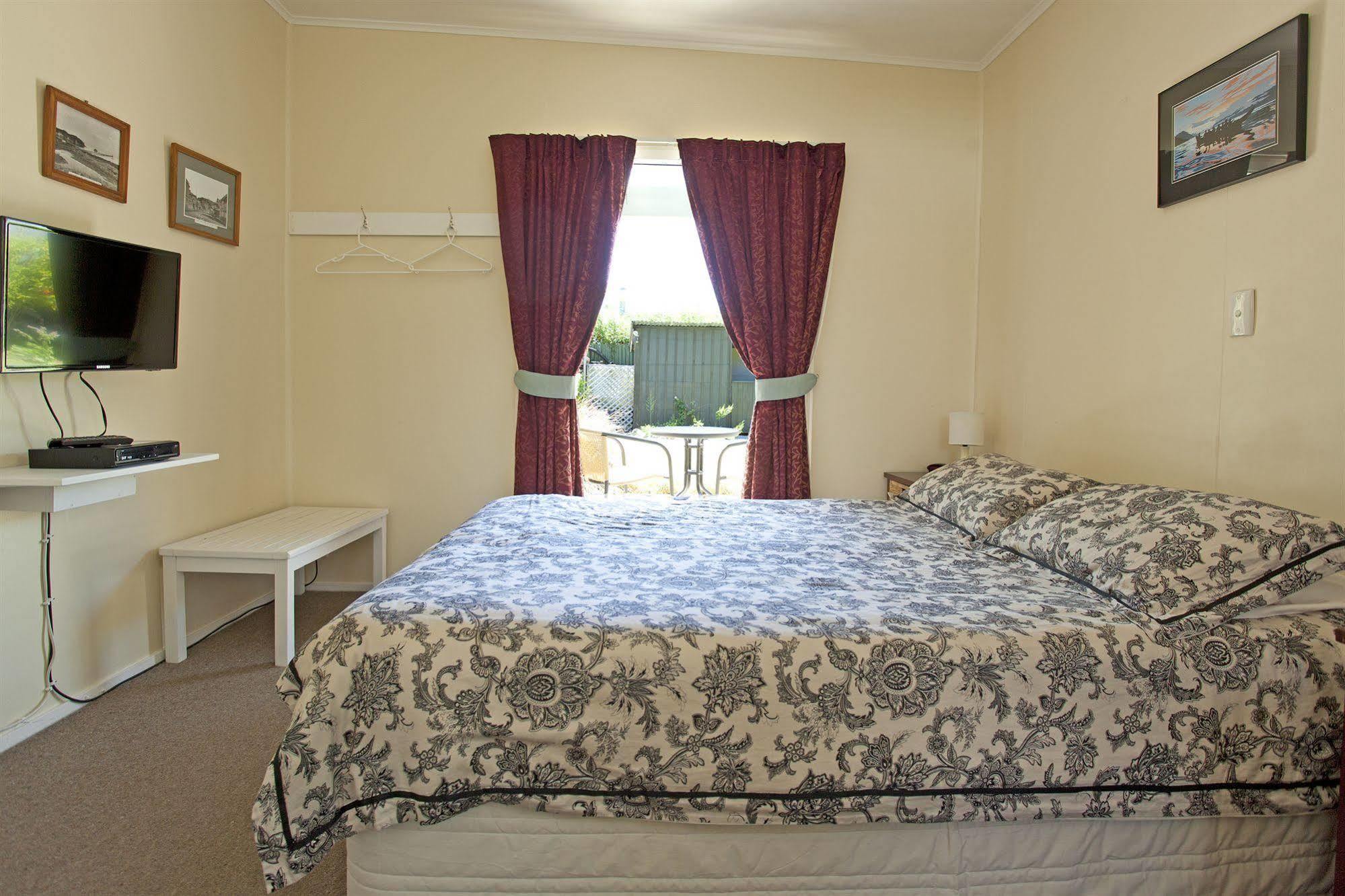 The Station House Motel Collingwood Exterior photo